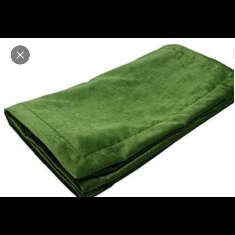 McAllister Textiles bed throw and pillow shams